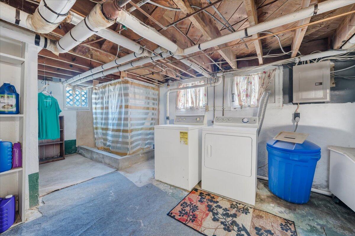 136 Fugate Road Northeast Roanoke, VA 24012 - Photo 28 of 40 28-MIB03876