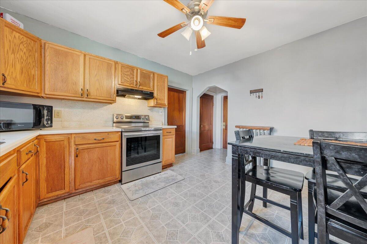 136 Fugate Road Northeast Roanoke, VA 24012 - Photo 8 of 40 08-MIB03822