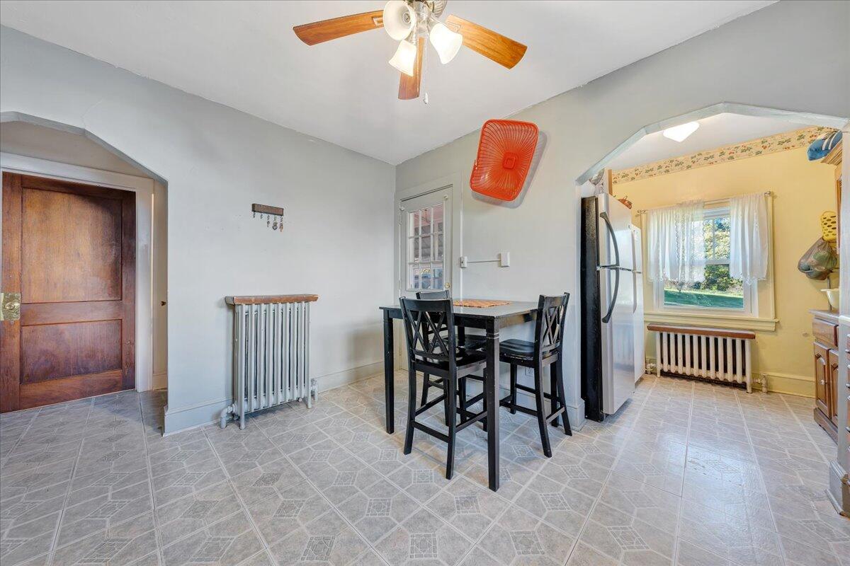 136 Fugate Road Northeast Roanoke, VA 24012 - Photo 10 of 40 10-MIB03816