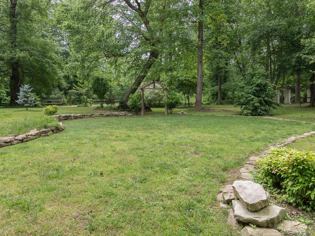 219 Azalea Road East, Unit A Asheville, NC 28805 - Photo 27 of 31 Gallery Image 27