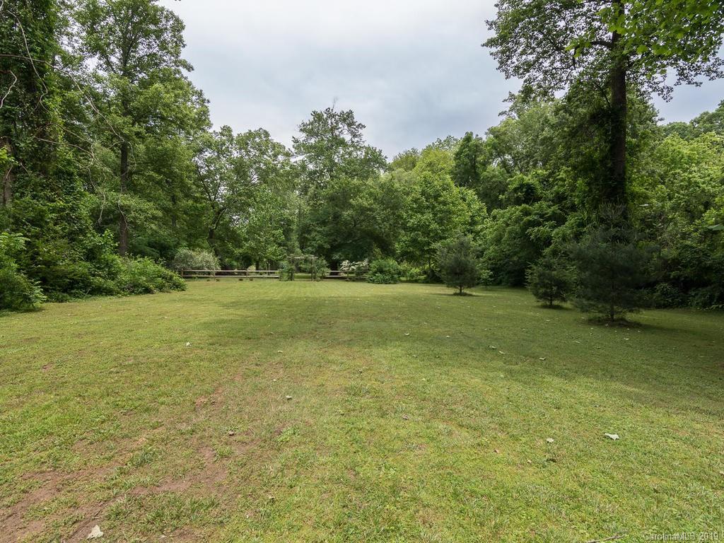 219 Azalea Road East, Unit A Asheville, NC 28805 - Photo 28 of 31 Gallery Image 28