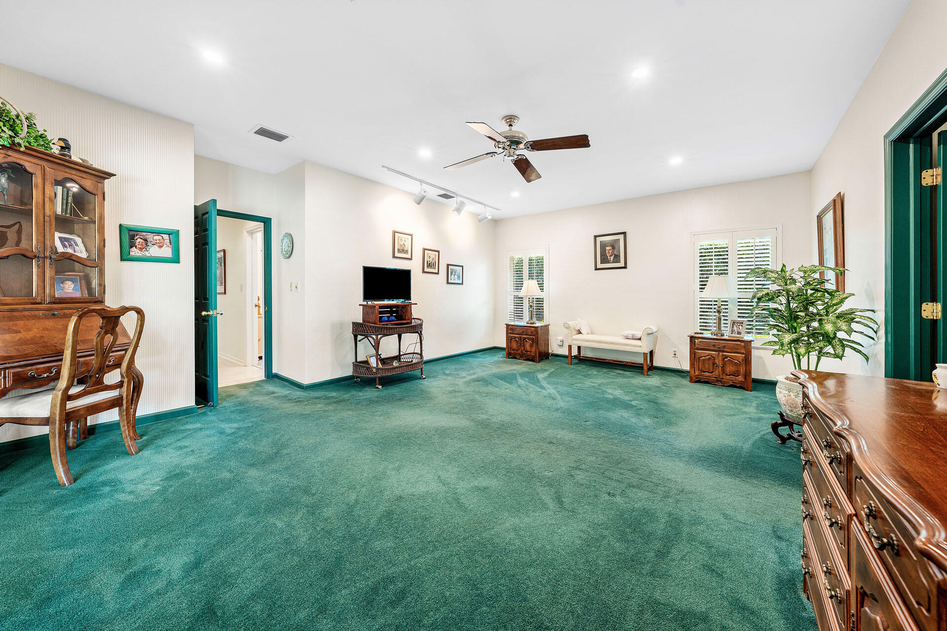 1851 Thatch Palm Drive Boca Raton, FL 33432 - Photo 33 of 62 1851_Thatch_Palm_Drive_33