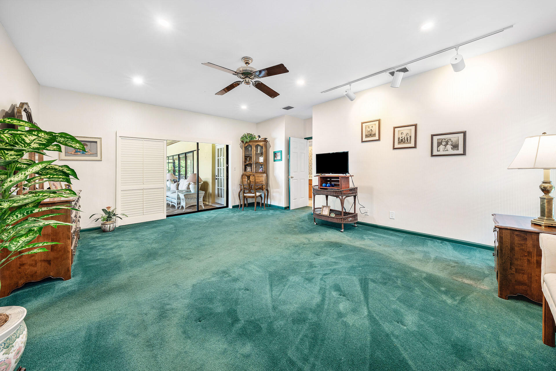 1851 Thatch Palm Drive Boca Raton, FL 33432 - Photo 34 of 62 1851_Thatch_Palm_Drive_34