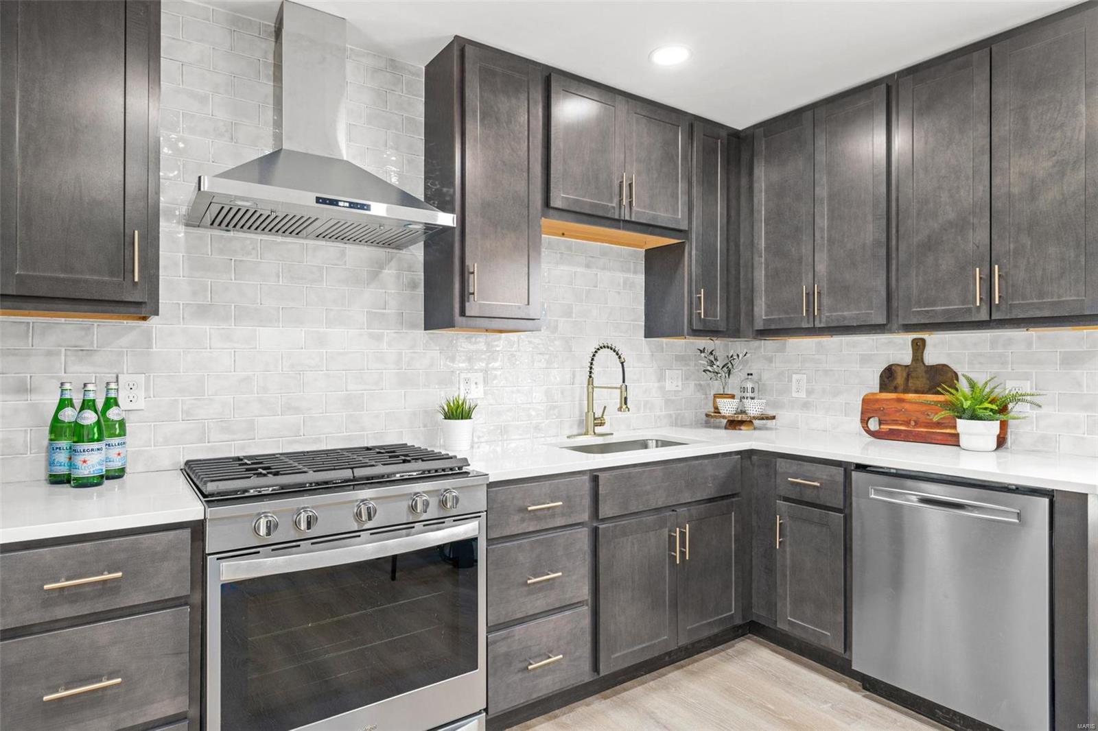 4151 McClay Road St. Charles, MO 63304 - Photo 9 of 20