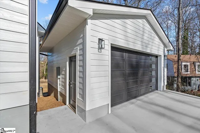 $550,000 | 7 Farrell Kirk Lane, Greenville, SC 29615