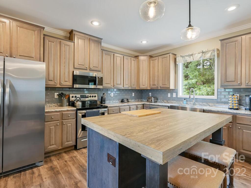 181 Blowhole Road Marshall, NC 28753 - Photo 14 of 45 Gallery Image 14