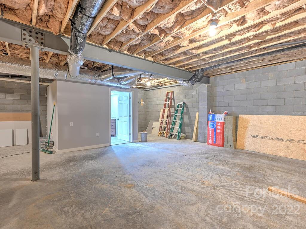 181 Blowhole Road Marshall, NC 28753 - Photo 26 of 45 Gallery Image 26