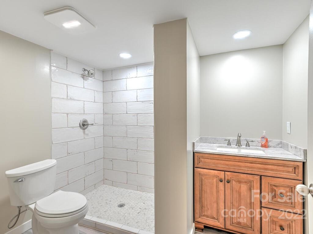 181 Blowhole Road Marshall, NC 28753 - Photo 27 of 45 Gallery Image 27
