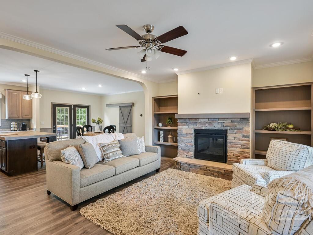 181 Blowhole Road Marshall, NC 28753 - Photo 10 of 45 Gallery Image 10