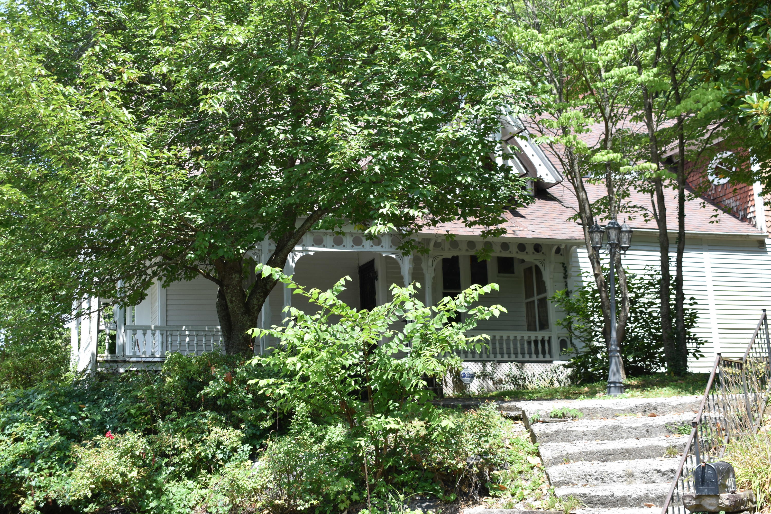 402 Englewood Road Middlesboro, KY 40965 - Photo 4 of 31 DSC_0001