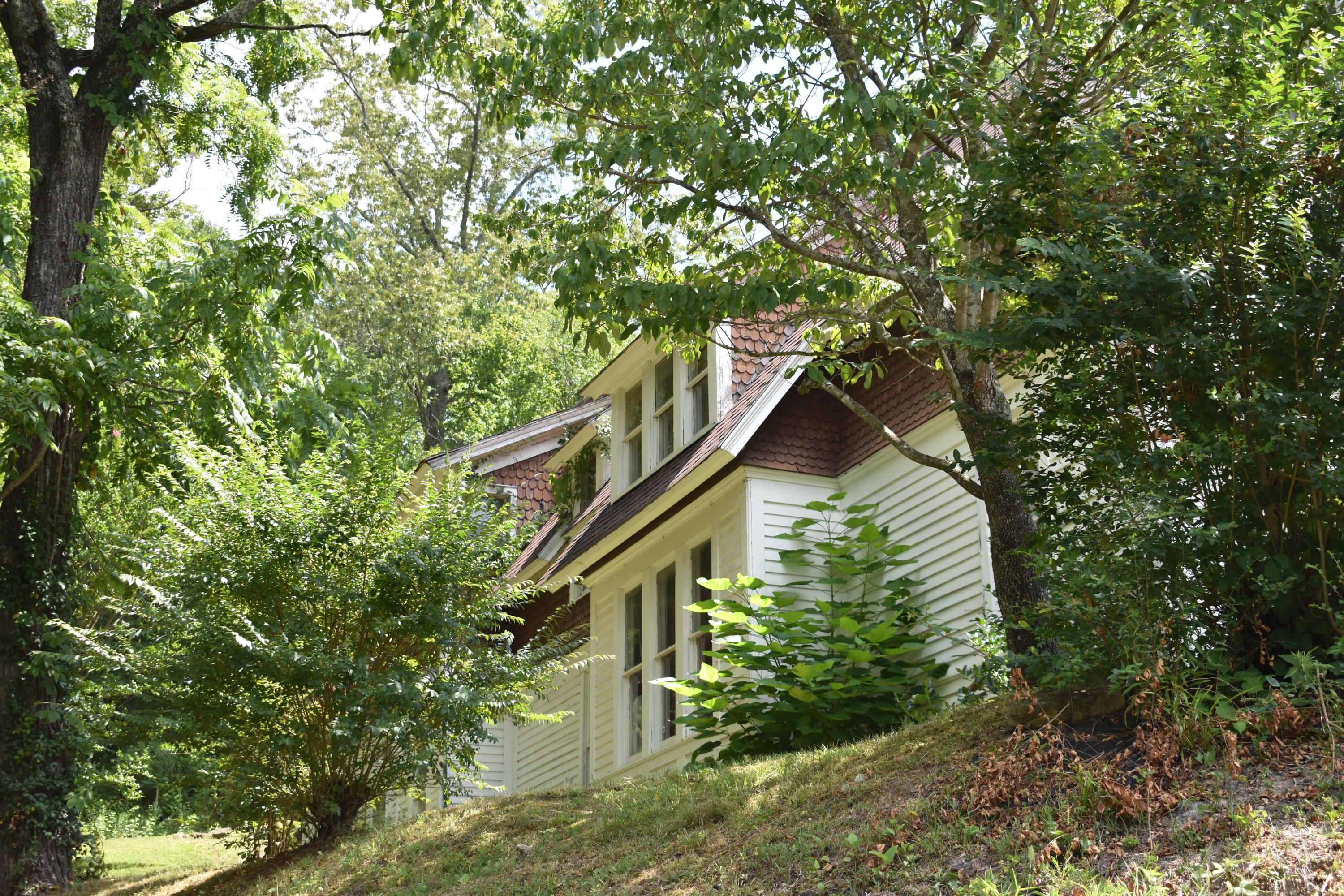402 Englewood Road Middlesboro, KY 40965 - Photo 8 of 31 DSC_0008
