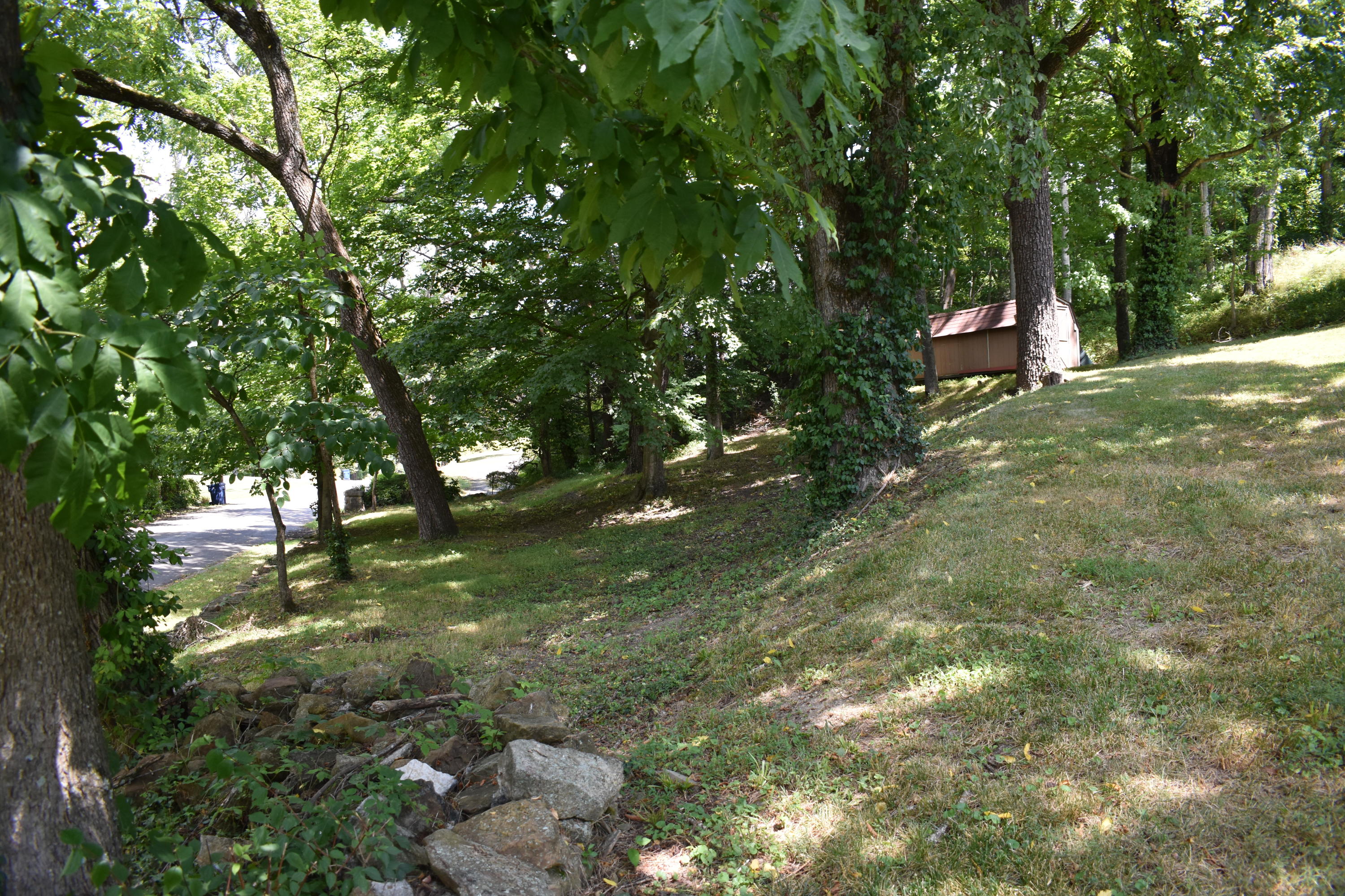 402 Englewood Road Middlesboro, KY 40965 - Photo 10 of 31 DSC_0010