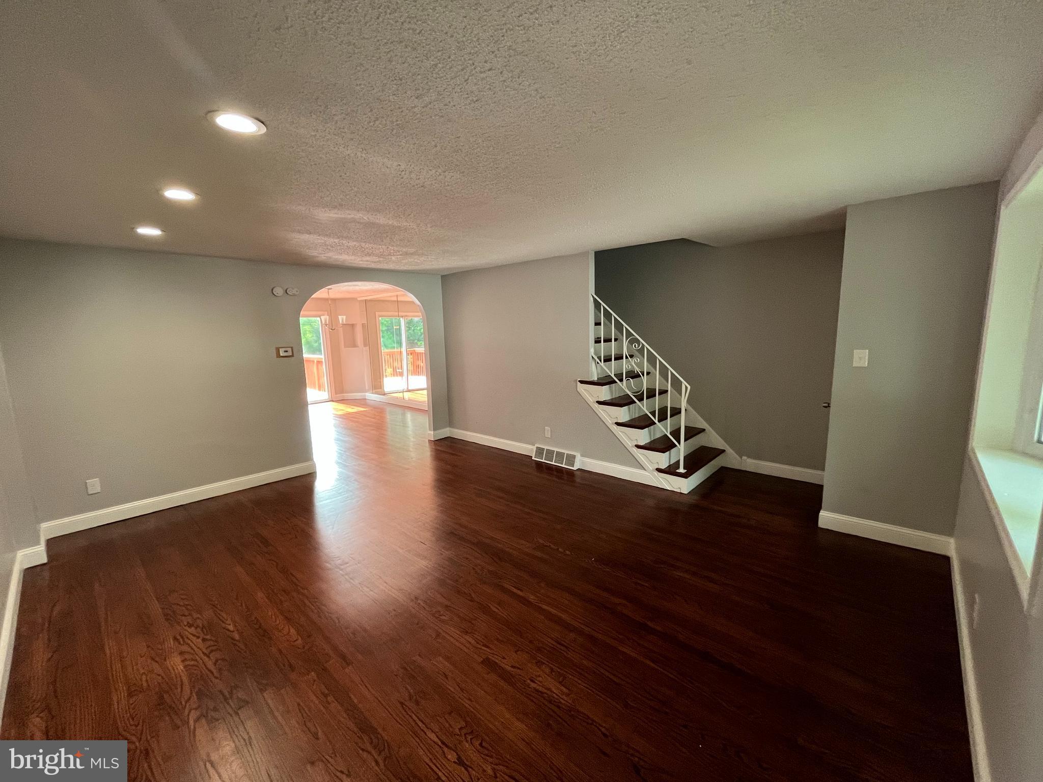 1460 Rainer Road Brookhaven, PA 19015 - Photo 3 of 18