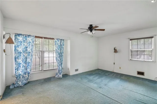 $285,000 | 505 Southwest Murray Road, Lee's Summit, MO 64081