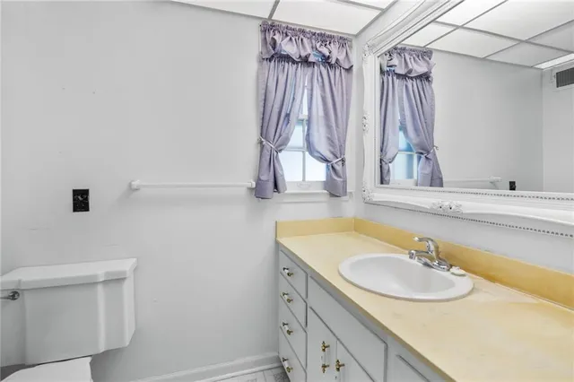 $285,000 | 505 Southwest Murray Road, Lee's Summit, MO 64081