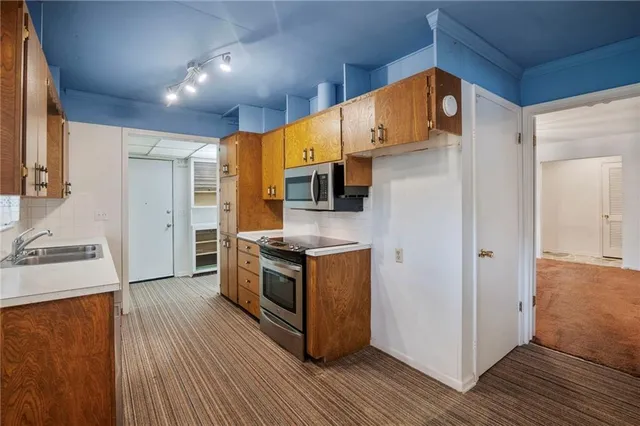 $285,000 | 505 Southwest Murray Road, Lee's Summit, MO 64081