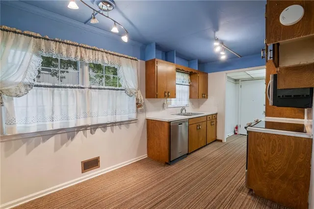 $285,000 | 505 Southwest Murray Road, Lee's Summit, MO 64081