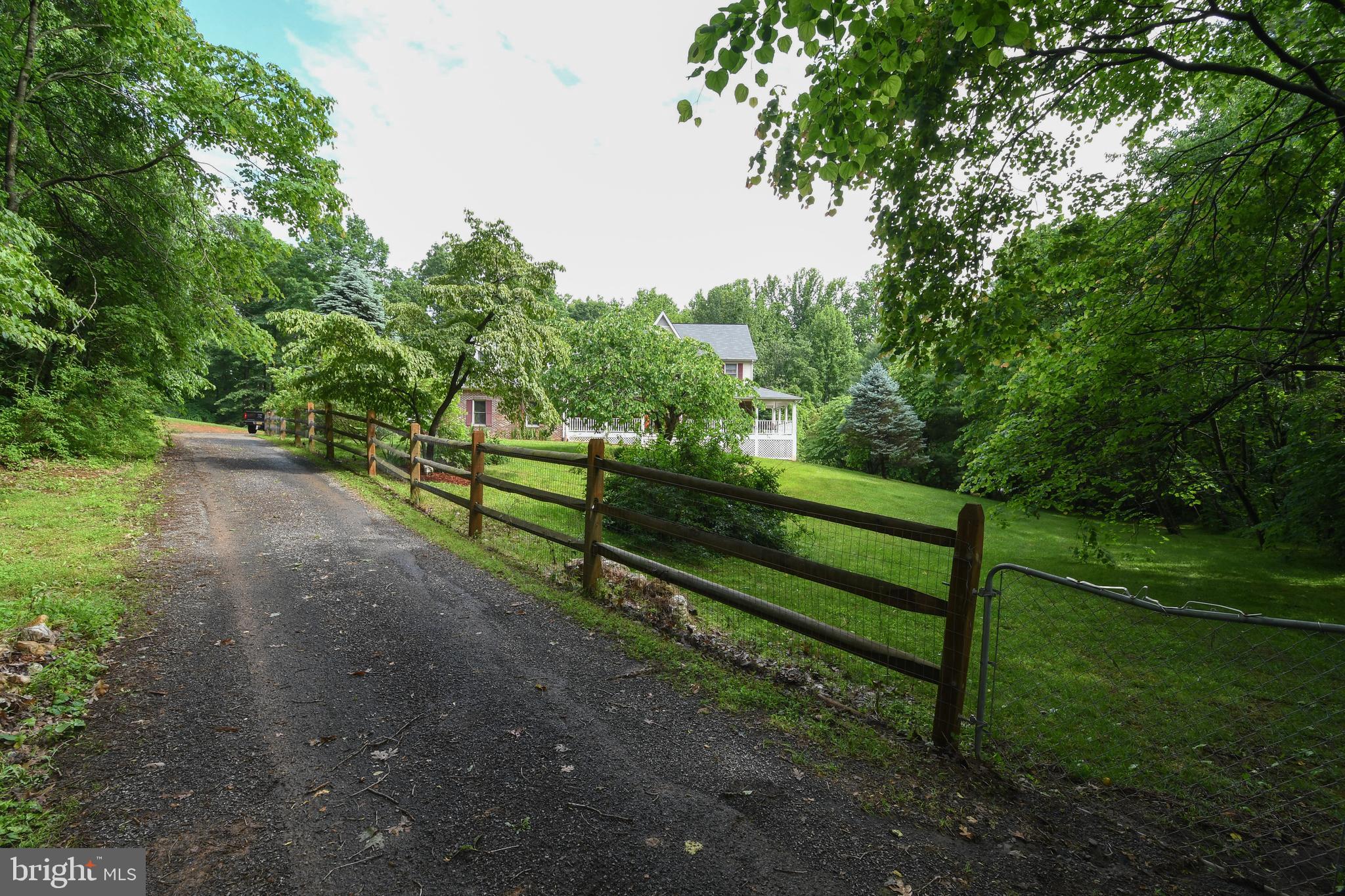 8020 Botha Road Warrenton, VA 20186 - Photo 3 of 53 Front