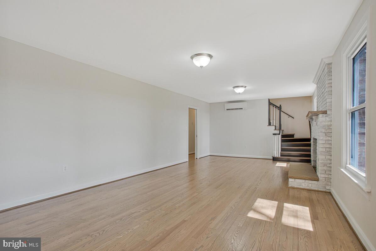 9685 Howes Road Dunkirk, MD 20754 - Photo 14 of 35 Family room