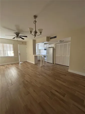$1,800 | 12500 Northeast 5th Avenue, Unit 309, North Miami, FL 33161