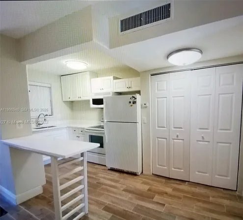 $1,800 | 12500 Northeast 5th Avenue, Unit 309, North Miami, FL 33161