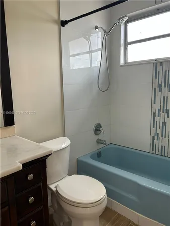 $1,800 | 12500 Northeast 5th Avenue, Unit 309, North Miami, FL 33161