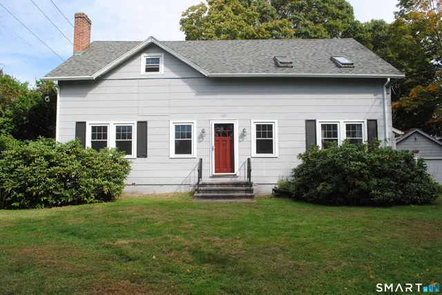 $1,700 | 60 Grove Street, Unit B, Clinton, CT 06413