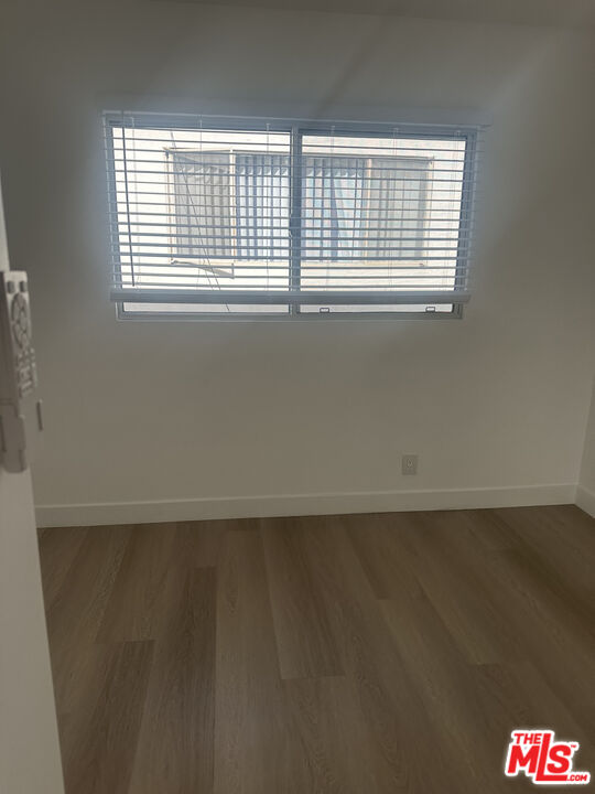 228 South Doheny Drive, Unit 2 Beverly Hills, CA 90211 - Photo 5 of 7