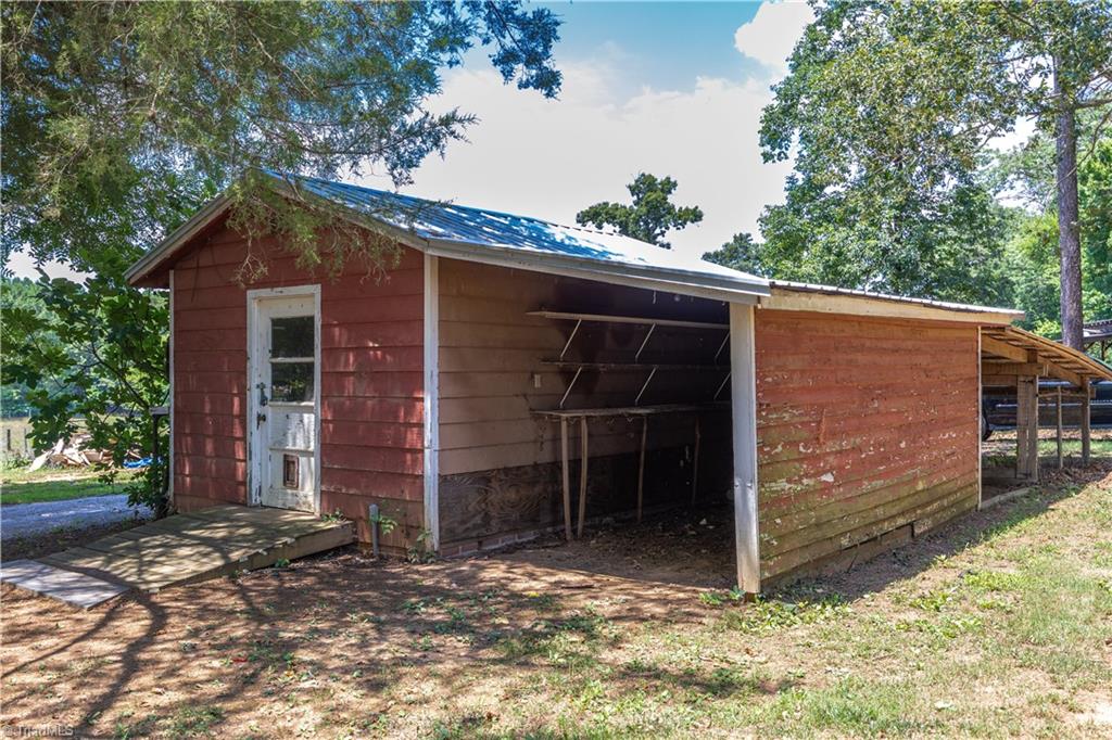 4996 Little Beane Store Road Seagrove, NC 27341 - Photo 32 of 49