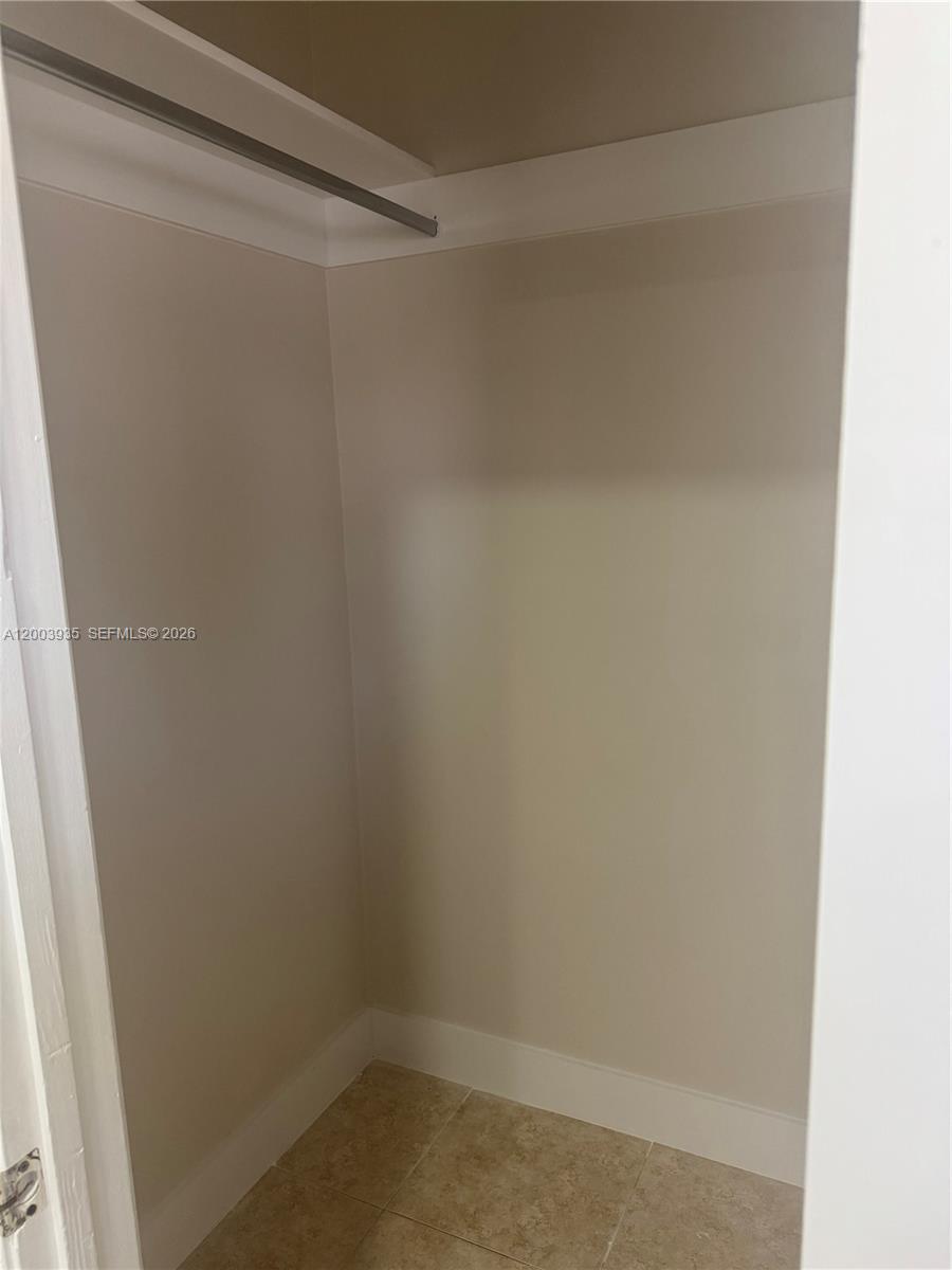 6901 Pembroke Road, Unit 1 Pembroke Pines, FL 33023 - Photo 11 of 14