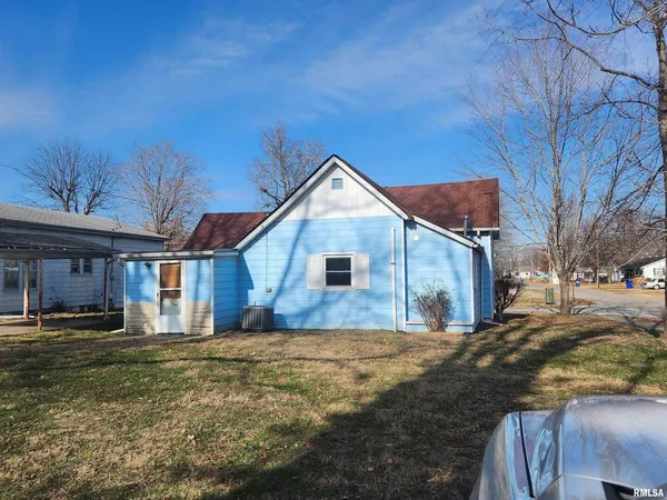 $37,000 | 412 East Kaskaskia Street, Pinckneyville, IL 62274