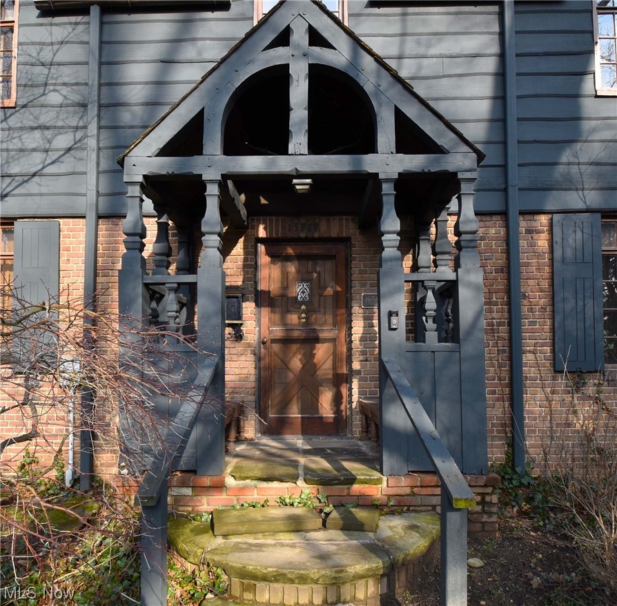 15717 Wyatt Road Cleveland, OH 44112 - Photo 3 of 40 Gallery Image 3