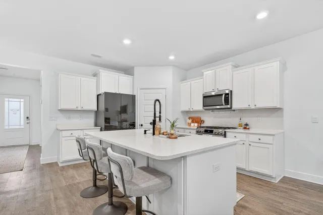 $575,000 | 100 Oak Trees Lane West, Freeport, FL 32439