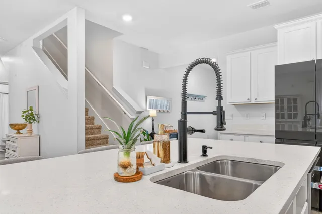 $575,000 | 100 Oak Trees Lane West, Freeport, FL 32439