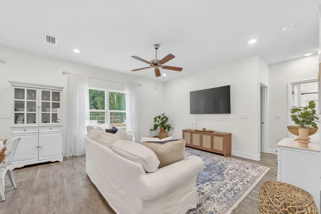 $575,000 | 100 Oak Trees Lane West, Freeport, FL 32439