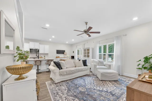 $575,000 | 100 Oak Trees Lane West, Freeport, FL 32439