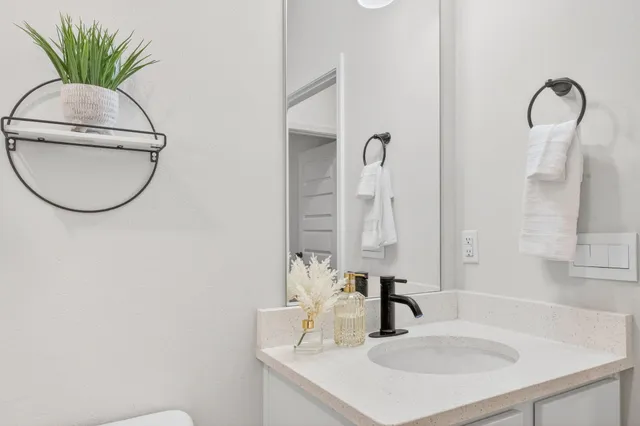 $575,000 | 100 Oak Trees Lane West, Freeport, FL 32439