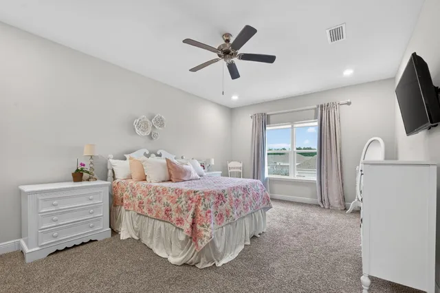 $575,000 | 100 Oak Trees Lane West, Freeport, FL 32439