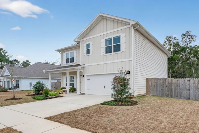 $575,000 | 100 Oak Trees Lane West, Freeport, FL 32439