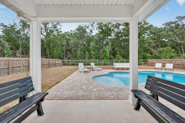 $575,000 | 100 Oak Trees Lane West, Freeport, FL 32439