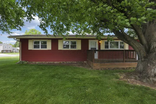$249,900 | 236 Fieldpoint Road, Heath, OH 43056