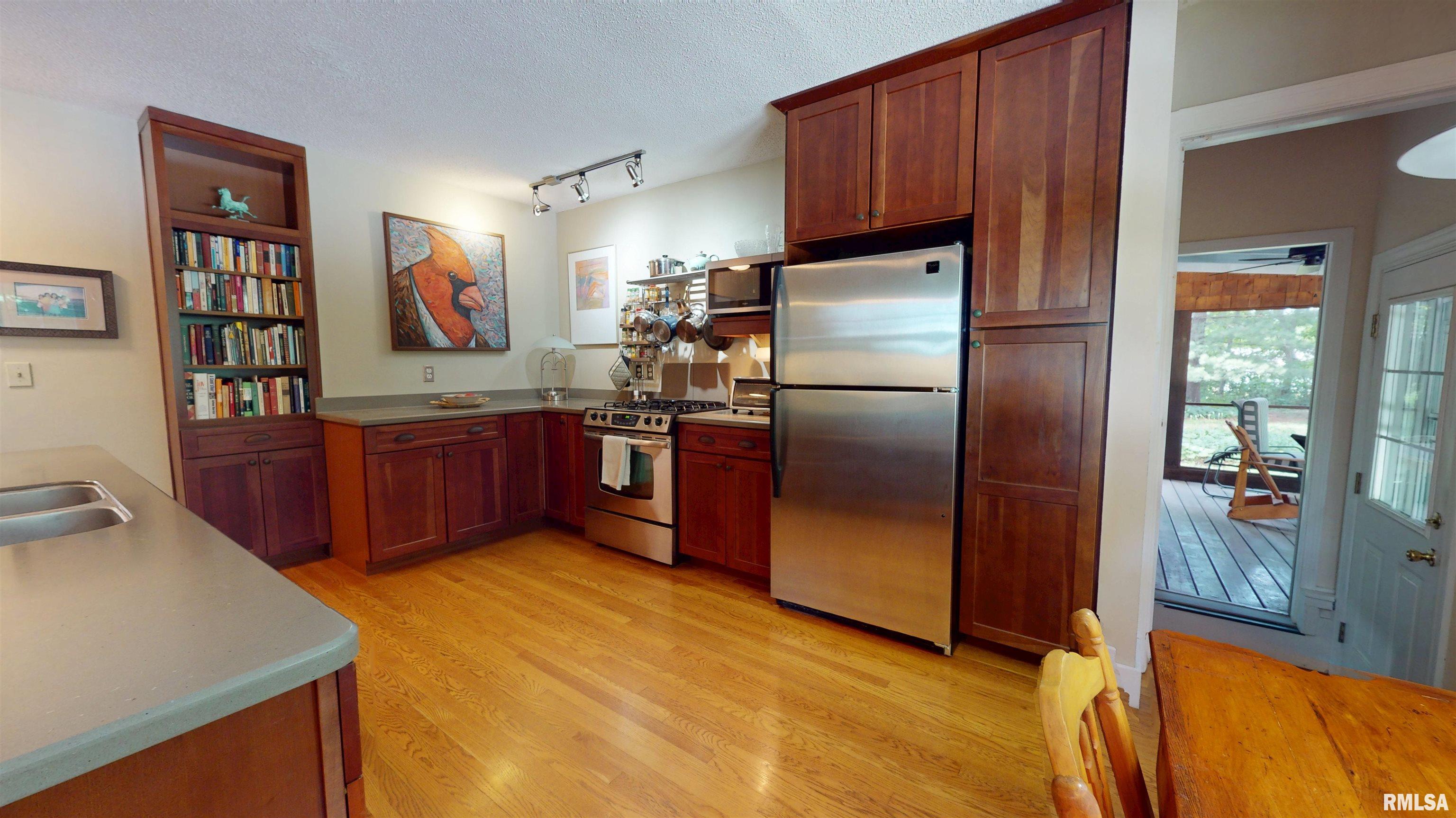 2418 North Ellory Road Peoria, IL 61615 - Photo 33 of 41