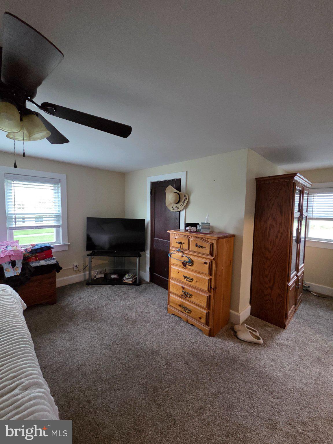 894 Main St - Canton Road Salem, NJ 08079 - Photo 14 of 17 Cozy retreat with natural light.