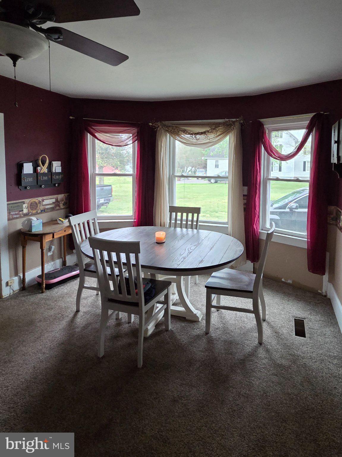 894 Main St - Canton Road Salem, NJ 08079 - Photo 6 of 17 Cozy dining nook with natural light.