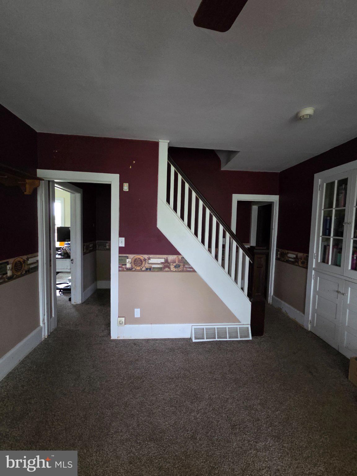 894 Main St - Canton Road Salem, NJ 08079 - Photo 7 of 17 Charming entryway with classic staircase.