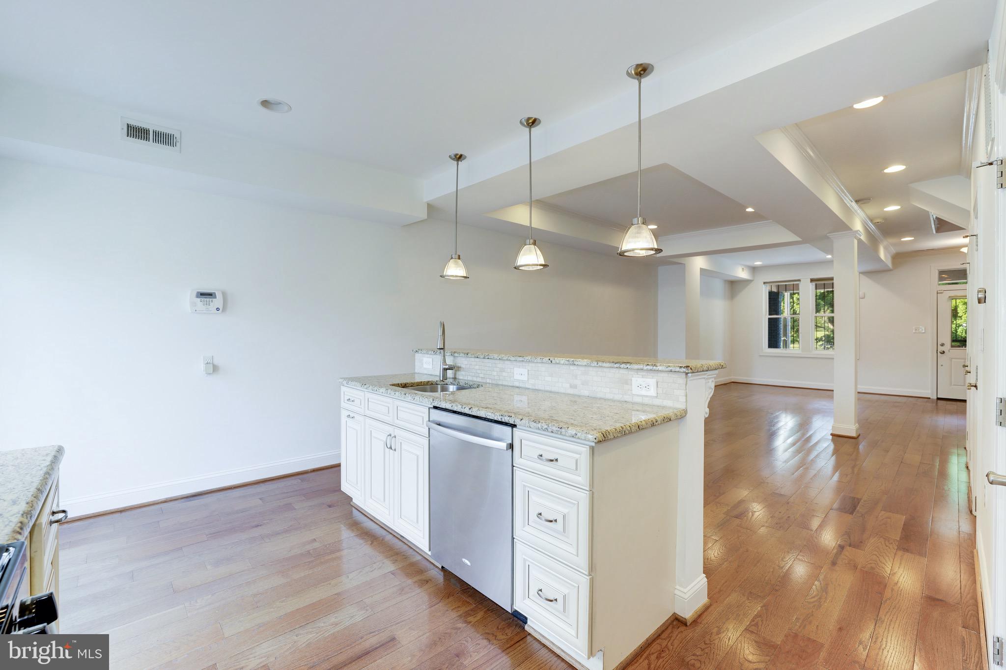 831 Florida Avenue Northeast Washington, DC 20002 - Photo 14 of 42