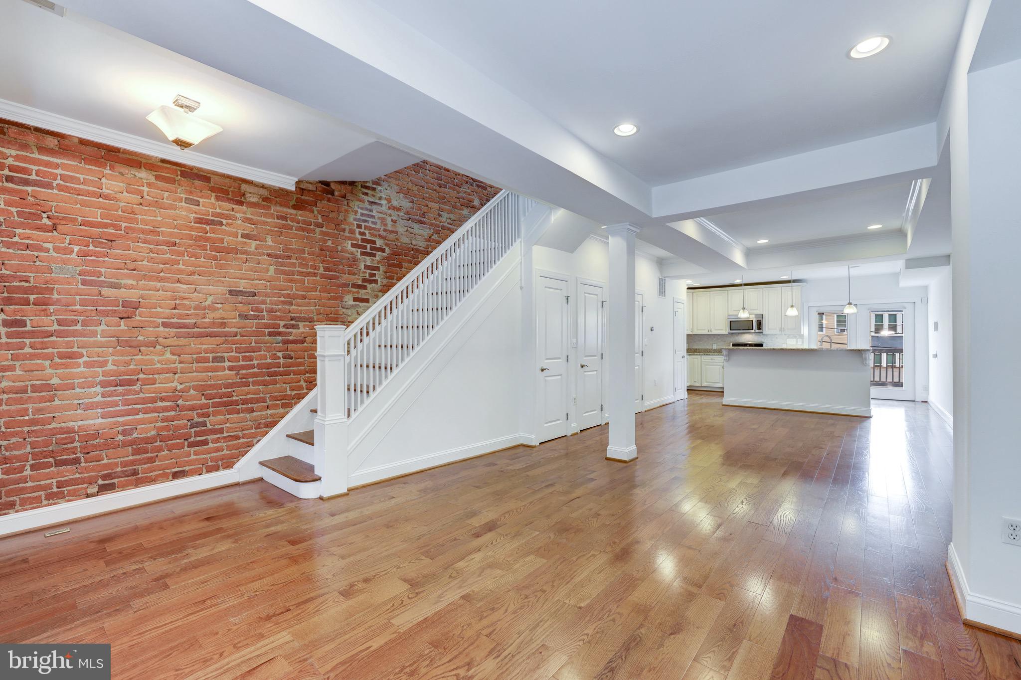 831 Florida Avenue Northeast Washington, DC 20002 - Photo 4 of 42