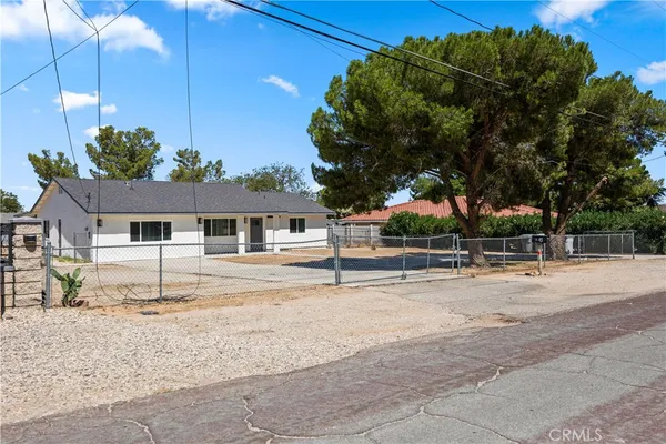$500,000 | 14804 Live Oak Street, Hesperia, CA 92345
