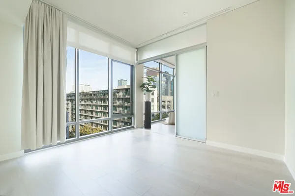 $1,249,000 | 1100 South Hope Street, Unit 716, Los Angeles, CA 90015