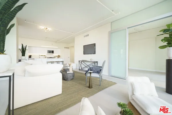 $1,249,000 | 1100 South Hope Street, Unit 716, Los Angeles, CA 90015